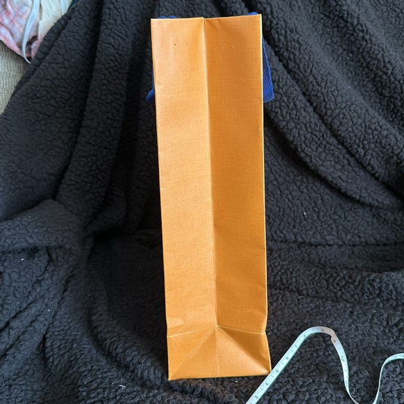 Gift bag - Picture 2 of 3